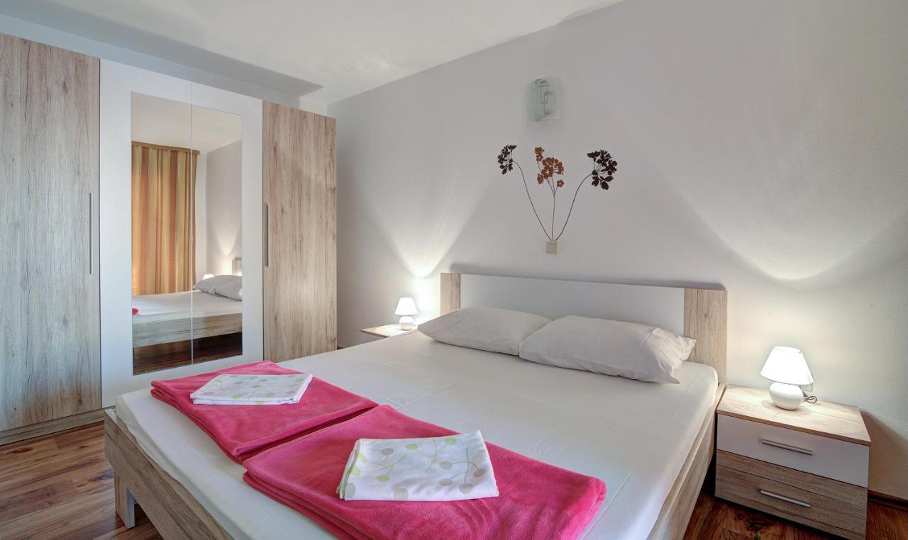 Apartments Lucia Senj 1 Bagian luar foto