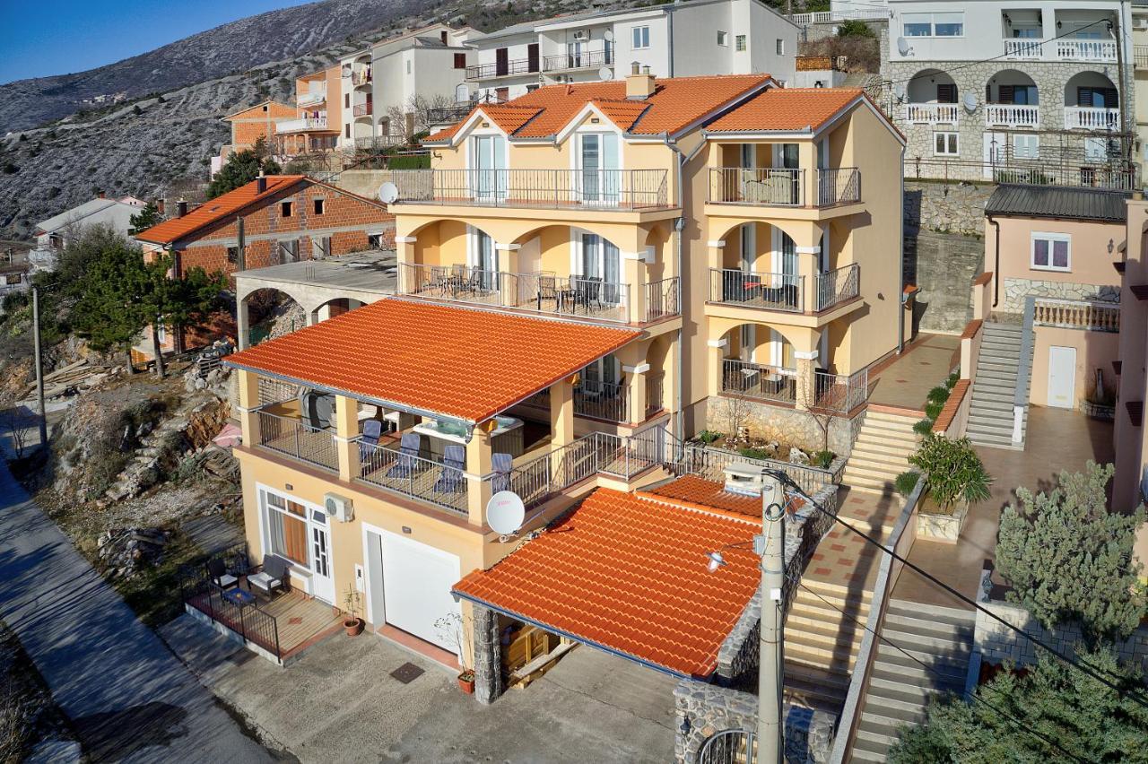 Apartments Lucia Senj 1 Bagian luar foto