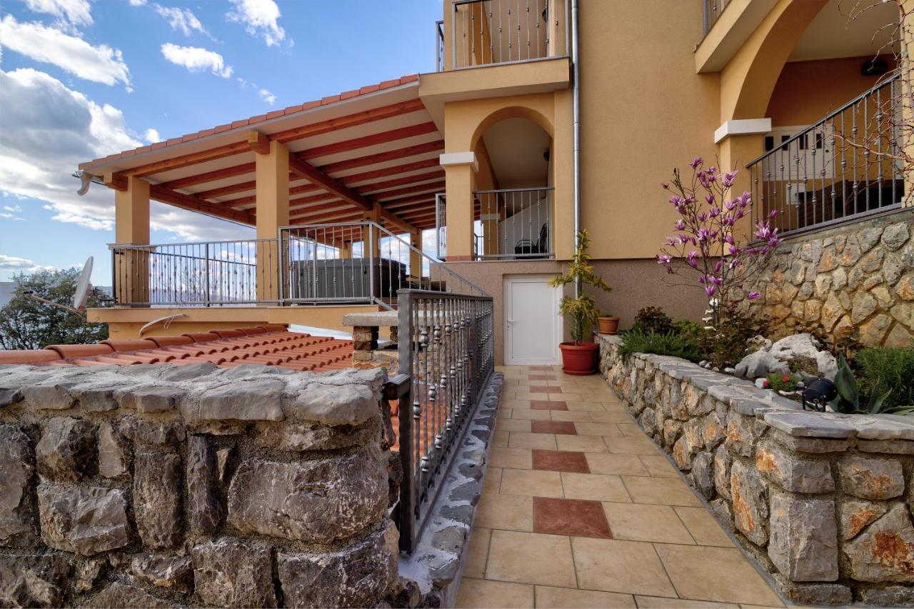 Apartments Lucia Senj 1 Bagian luar foto