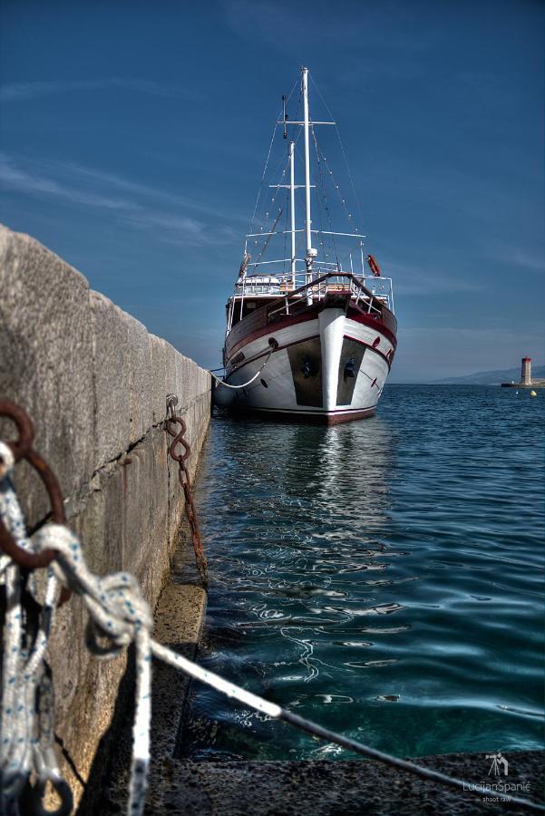 Apartments Lucia Senj 1 Bagian luar foto